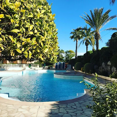 Apartment Palme D'or